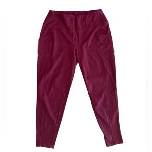 Zenana Outfitters Women's Pocket Leggings in Berry Plum